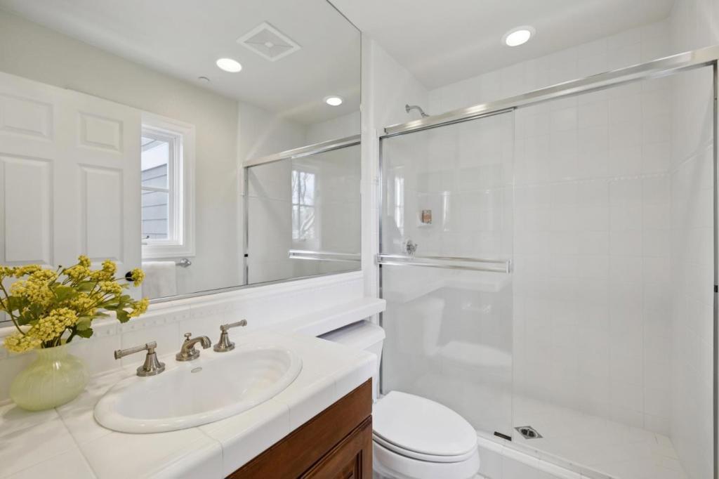 1450 Lakeview Court Property Photo 24