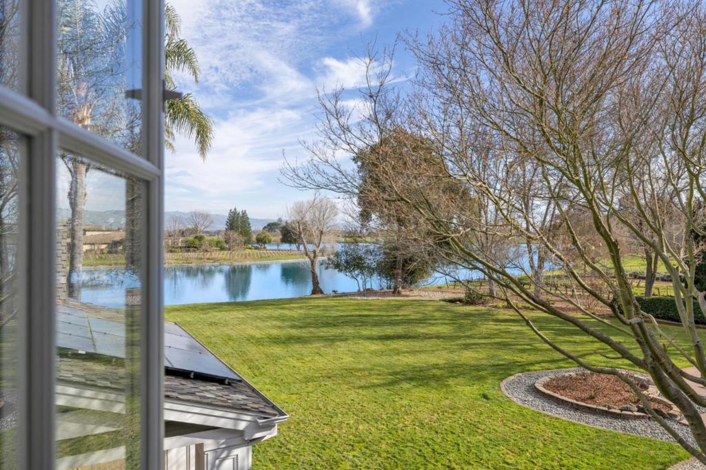 1450 Lakeview Court Property Photo 48