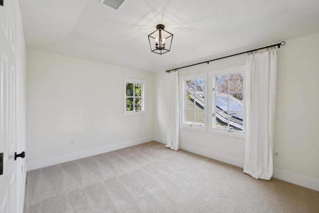 1450 Lakeview Court Property Photo 49