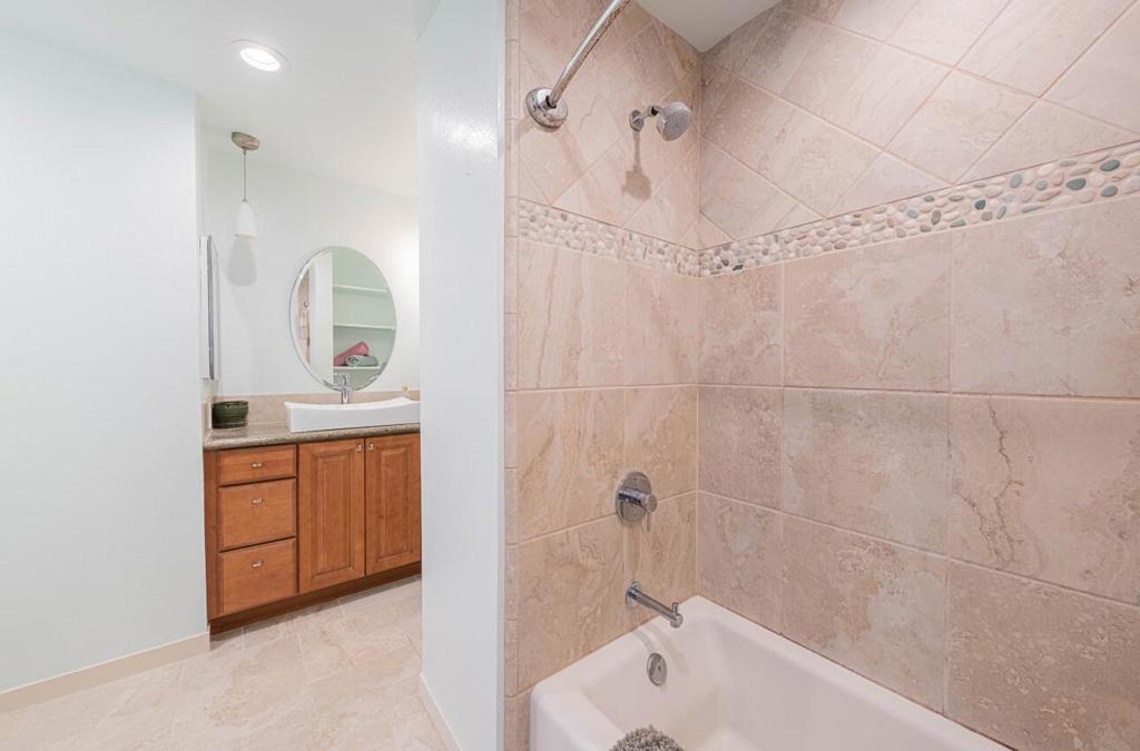 585 Hawthorne Street 103 Property Photo 23