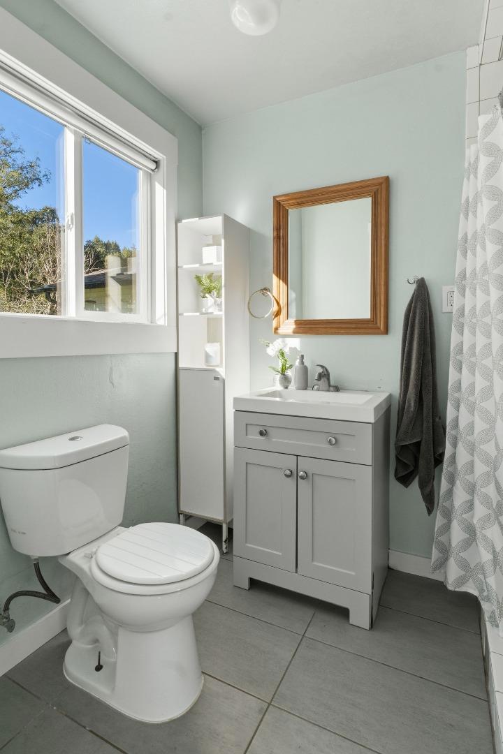 8135 Fremont Avenue Property Photo 7