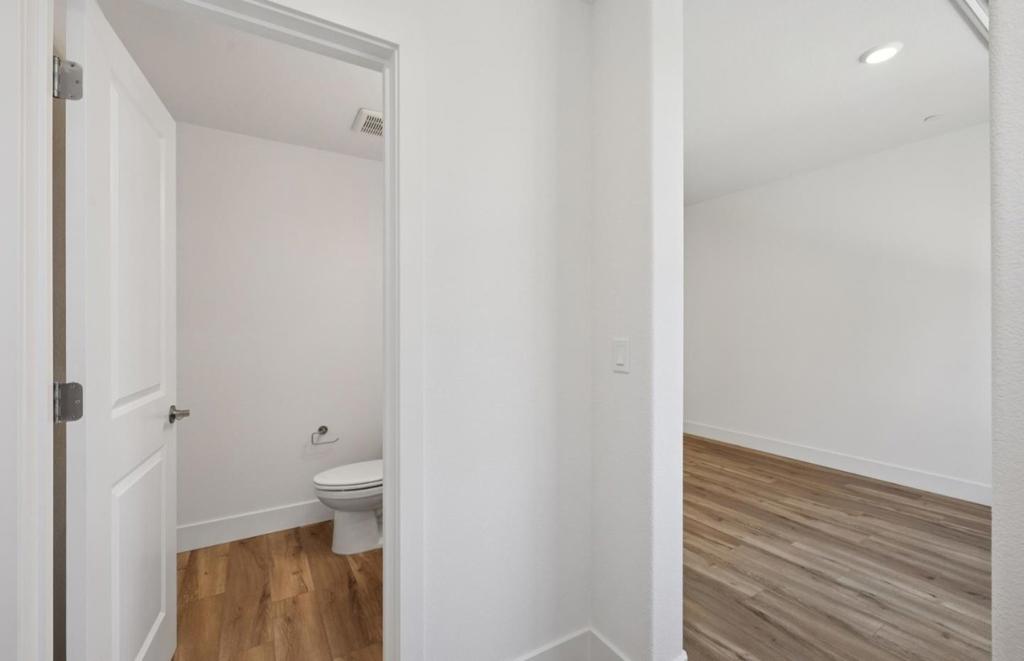 1357 Lilac Way Property Photo 31
