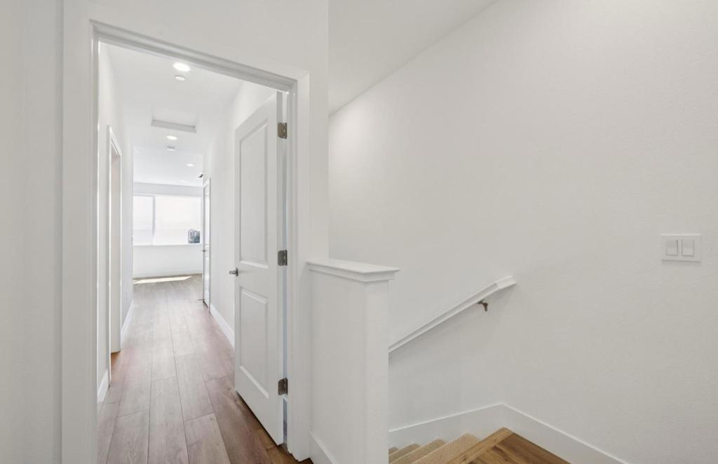 1357 Lilac Way Property Photo 40