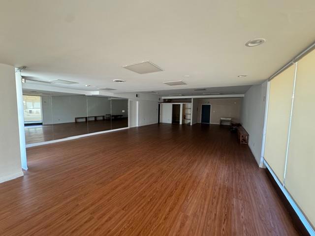 903 S 1st Avenue Property Photo 2