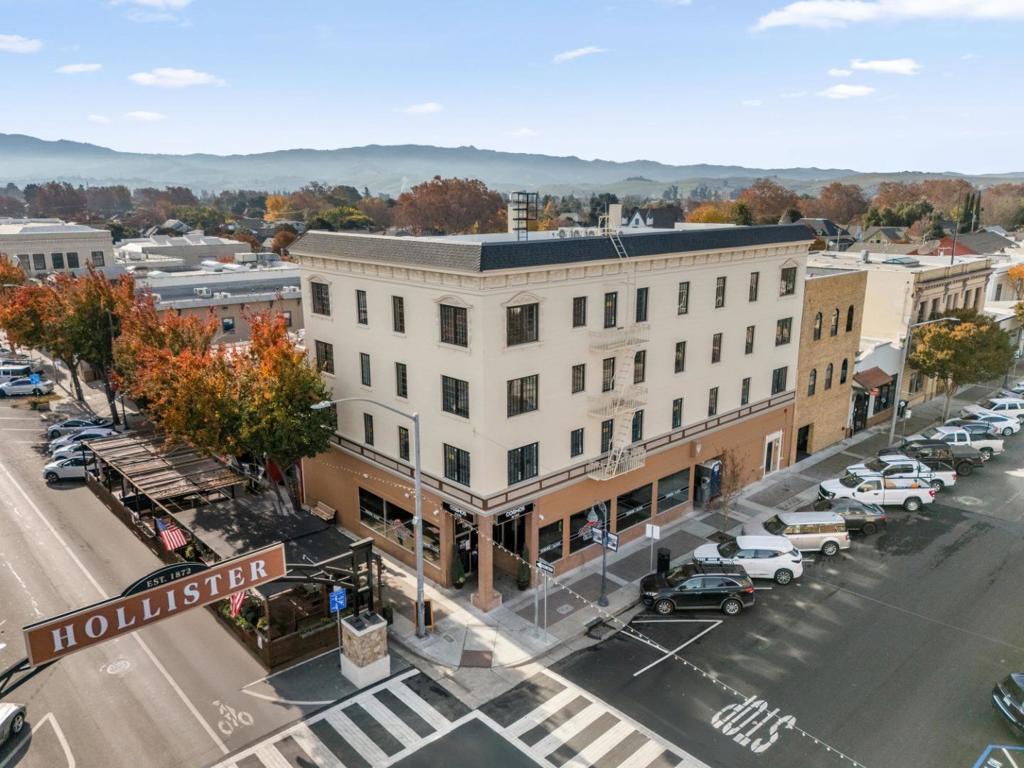 500 San Benito Street Property Photo 1