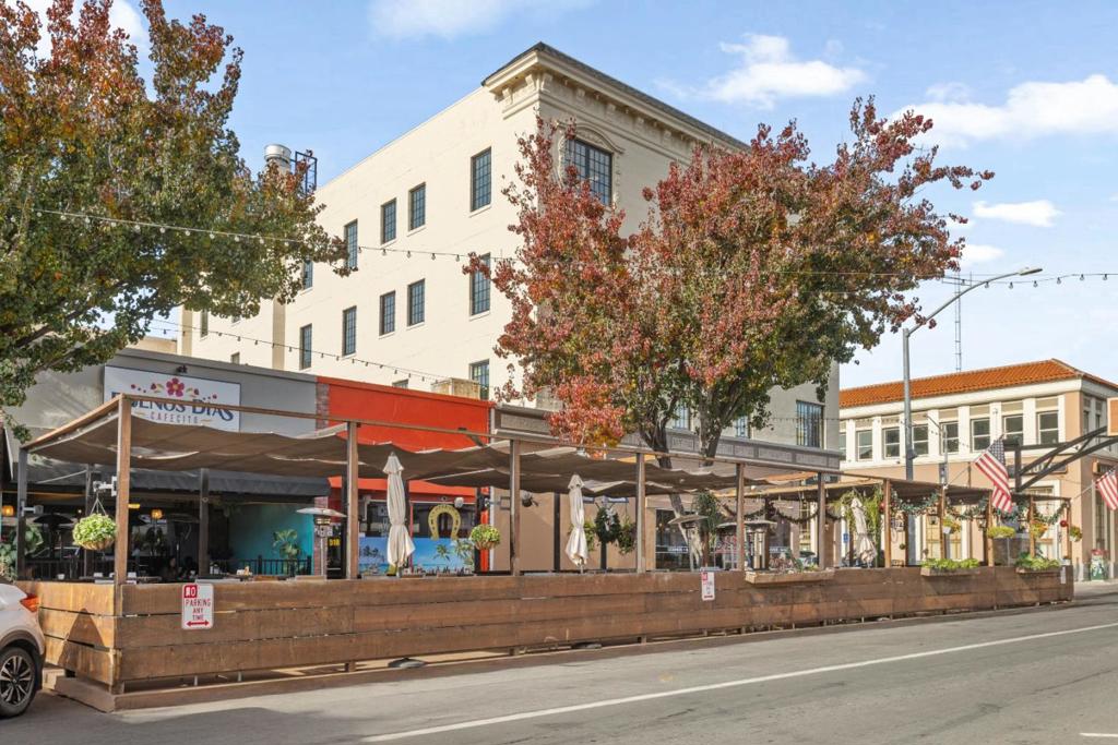 500 San Benito Street Property Photo 8