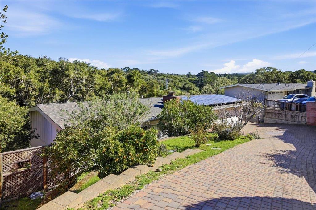 17 Los Encinos Drive Property Photo 3
