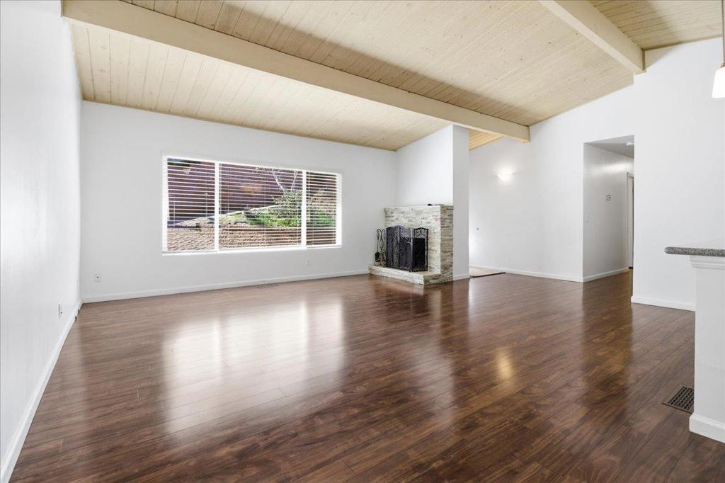 17 Los Encinos Drive Property Photo 8