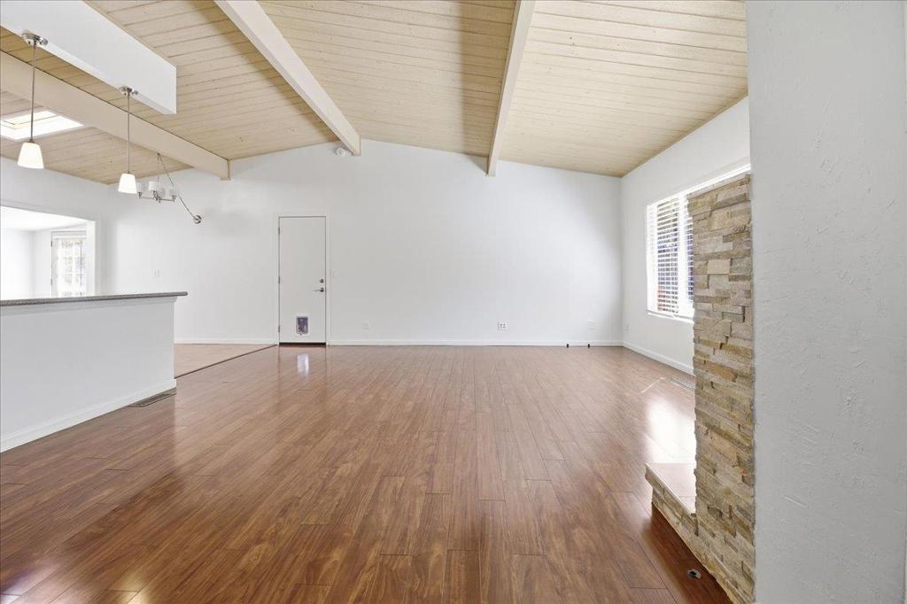17 Los Encinos Drive Property Photo 10