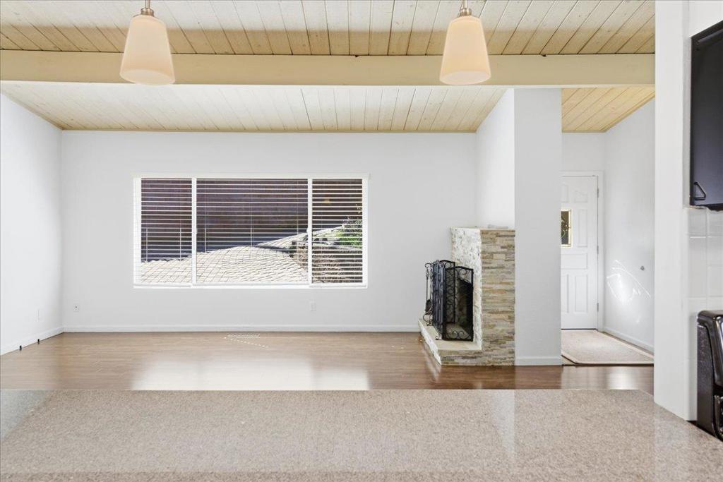 17 Los Encinos Drive Property Photo 12