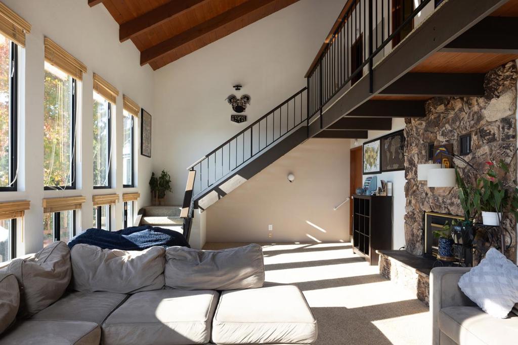 530 Quail Run Road Property Photo 7