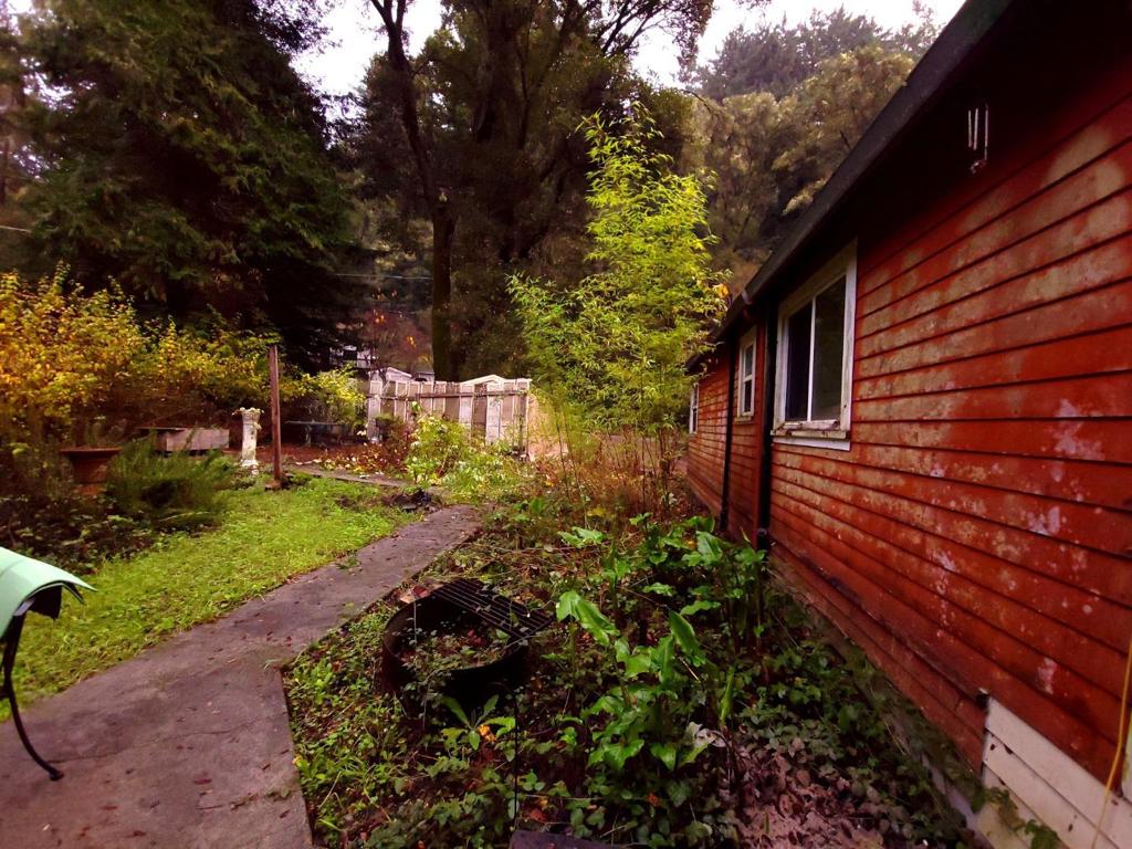 785 Cathedral Property Photo 4