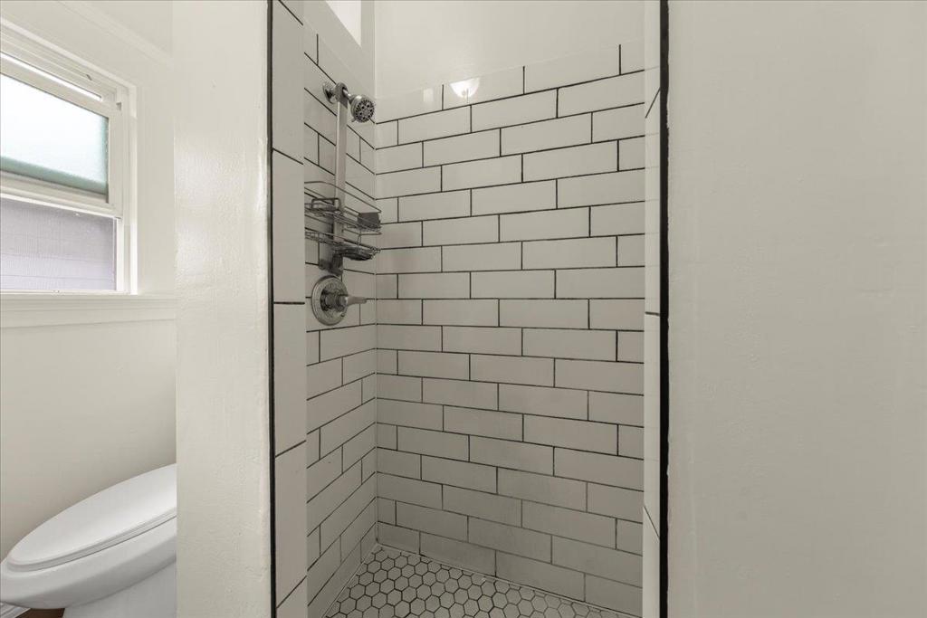 1736 23rd Avenue Property Photo 12