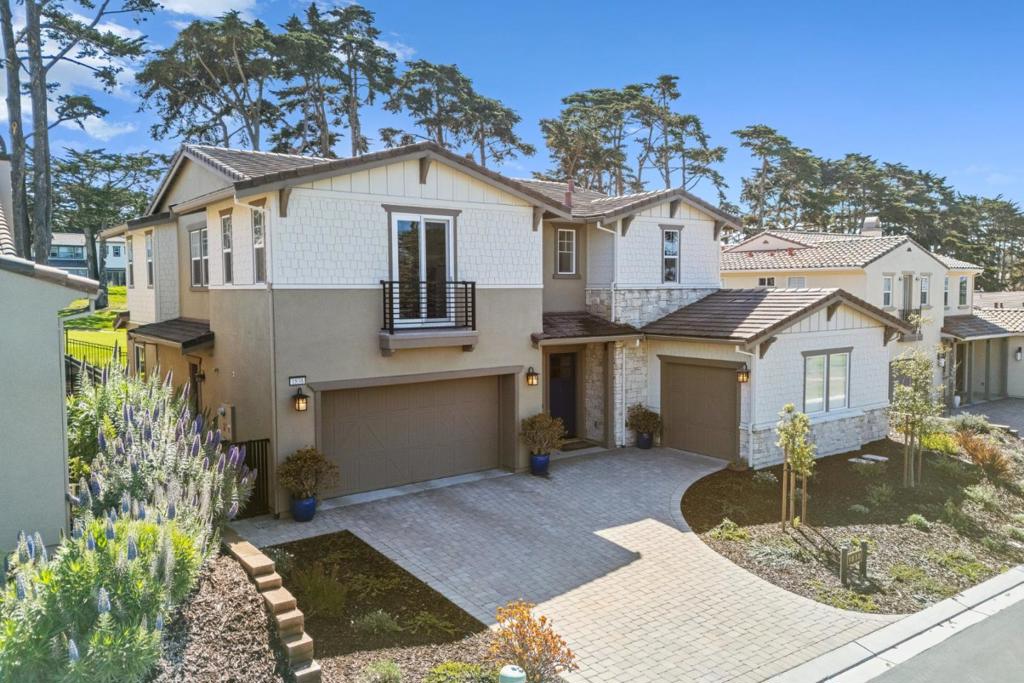 1838 Links Drive Property Photo 3