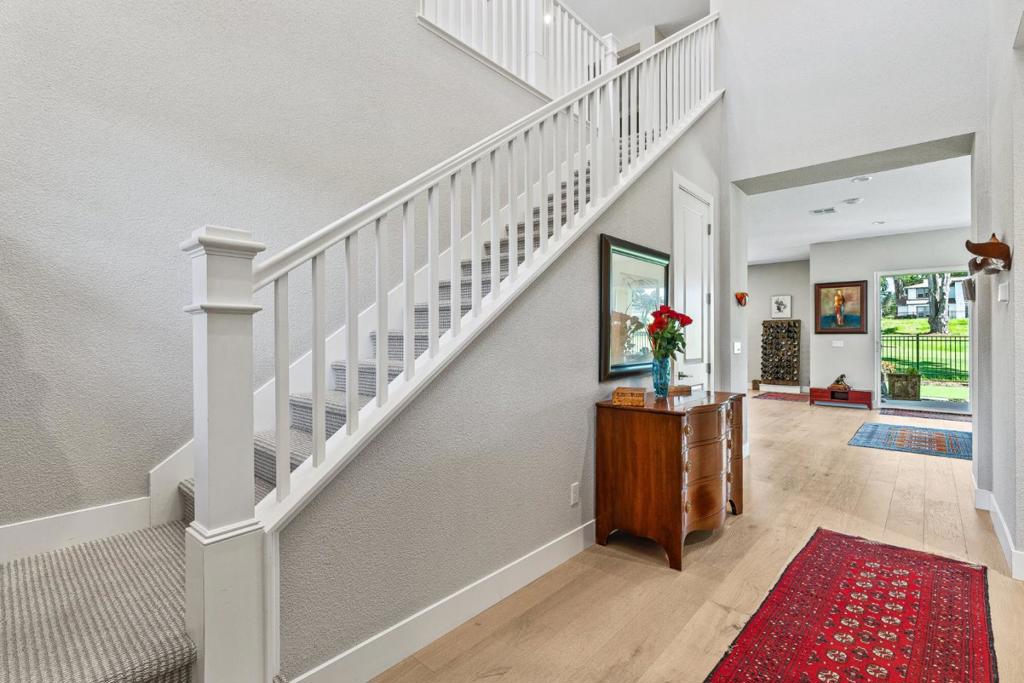 1838 Links Drive Property Photo 4
