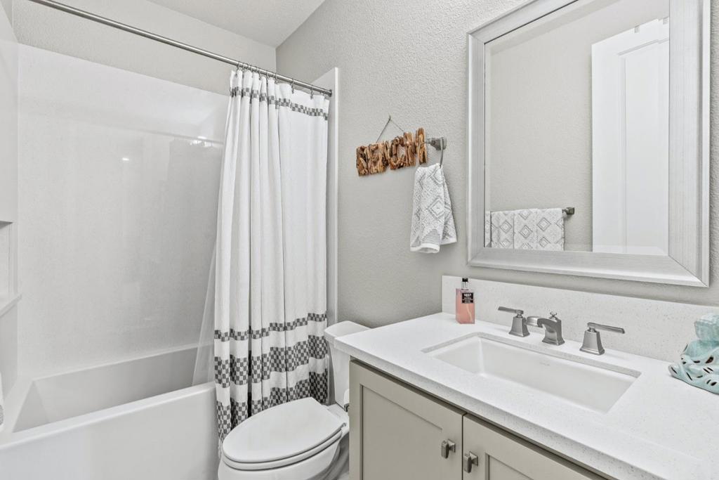 1838 Links Drive Property Photo 20