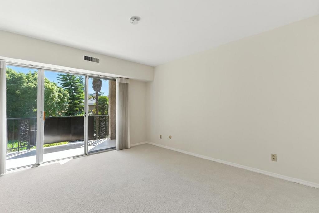 728 Elm Street 205 Property Photo 23