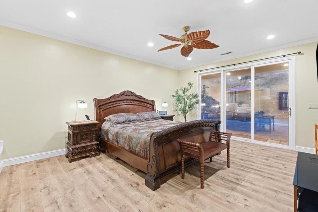 6915 Redwood Retreat Road Property Photo 27
