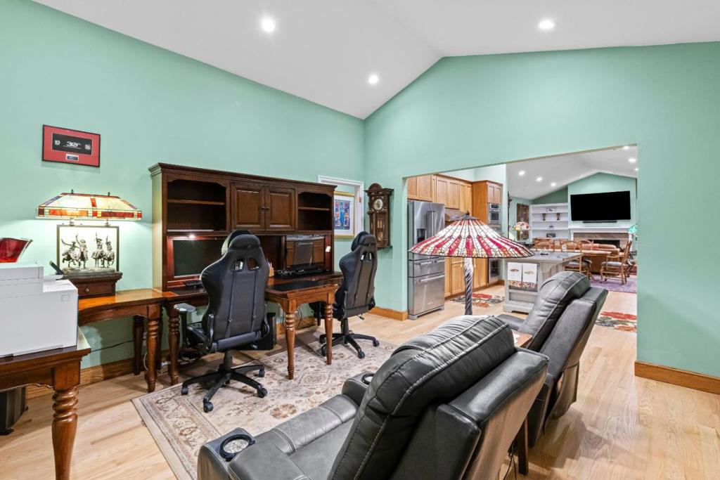 6915 Redwood Retreat Road Property Photo 41