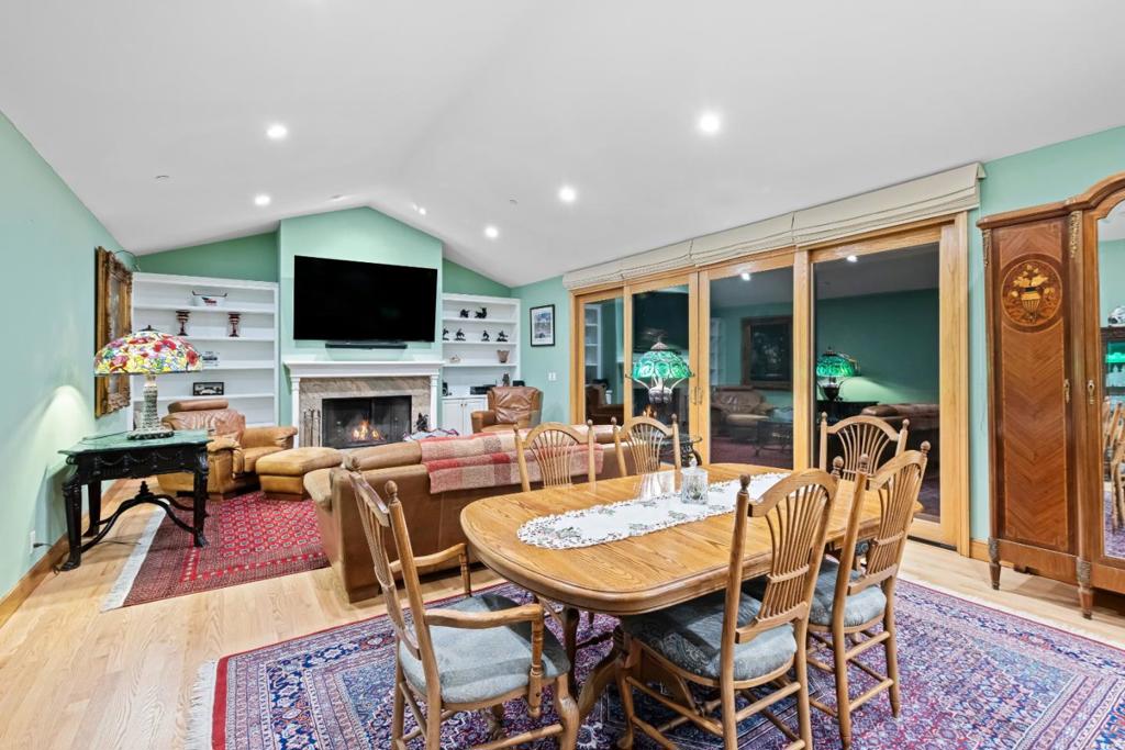 6915 Redwood Retreat Road Property Photo 44