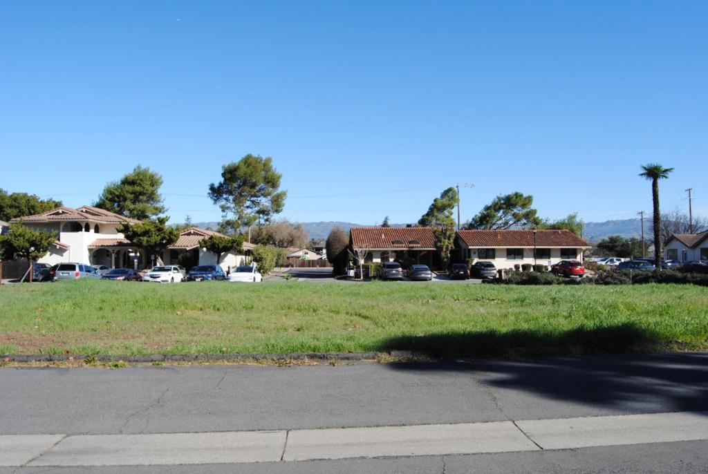 Hale Avenue Property Photo 8