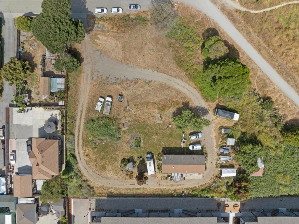 124 Gonda Street Property Photo 12