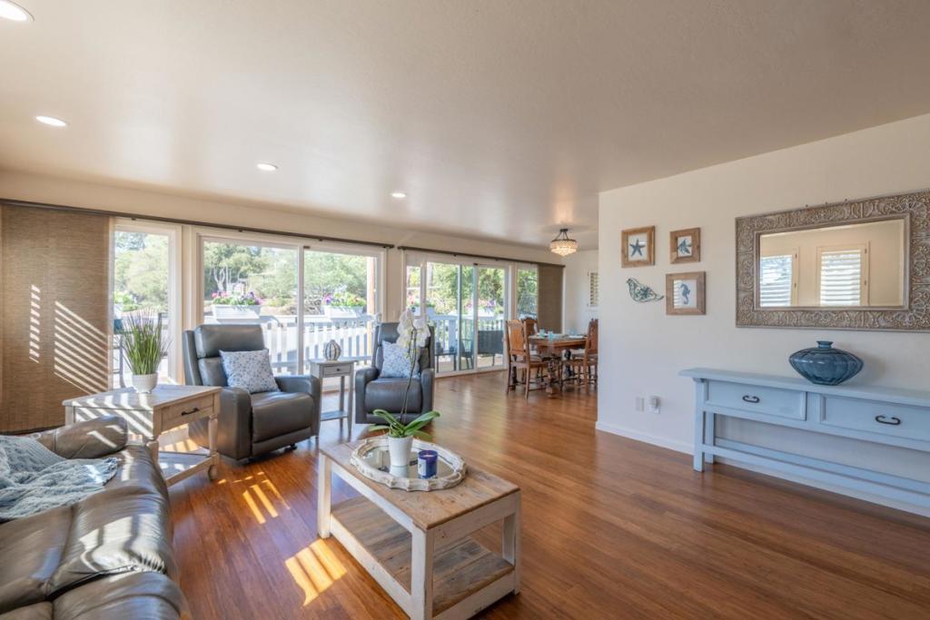 1105 Funston Avenue Property Photo 4