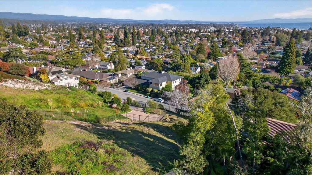 760 Escalona Drive Property Photo 11