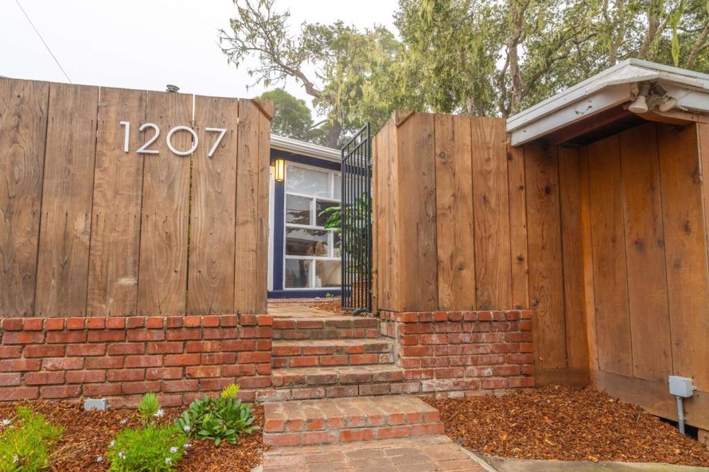 1207 Presidio Boulevard Property Photo 7