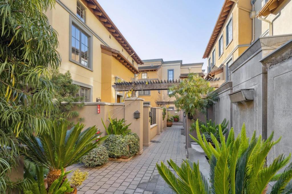 356 Santana Row 320 Property Photo 1