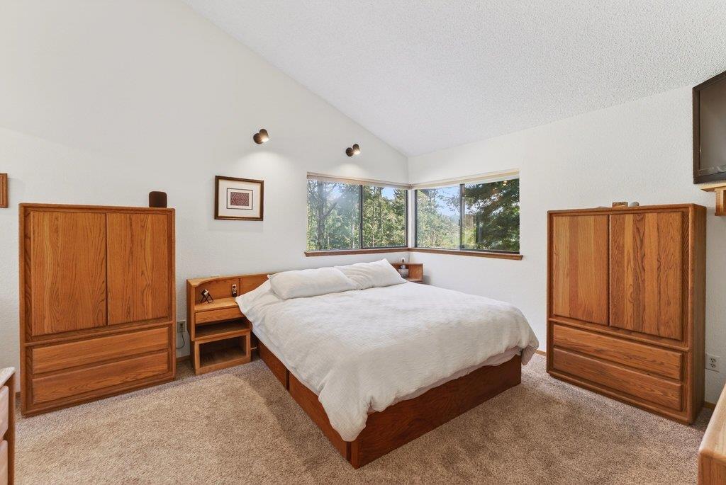 350 Aurora Road Property Photo 28