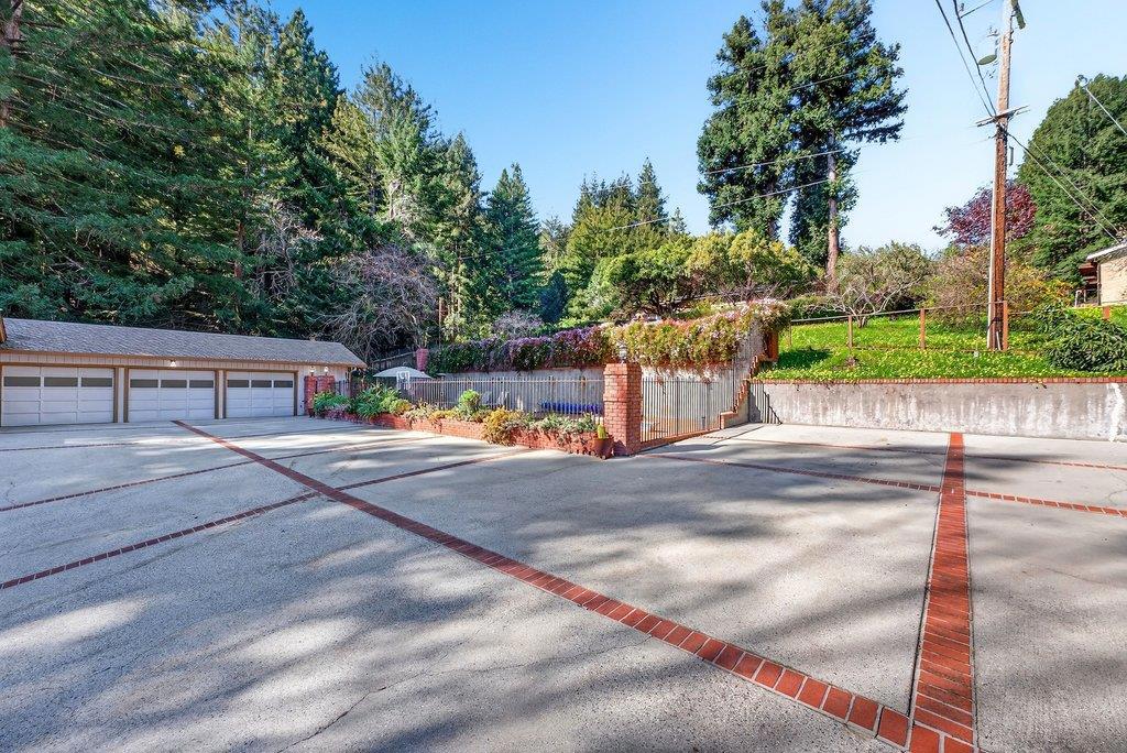 350 Aurora Road Property Photo 63