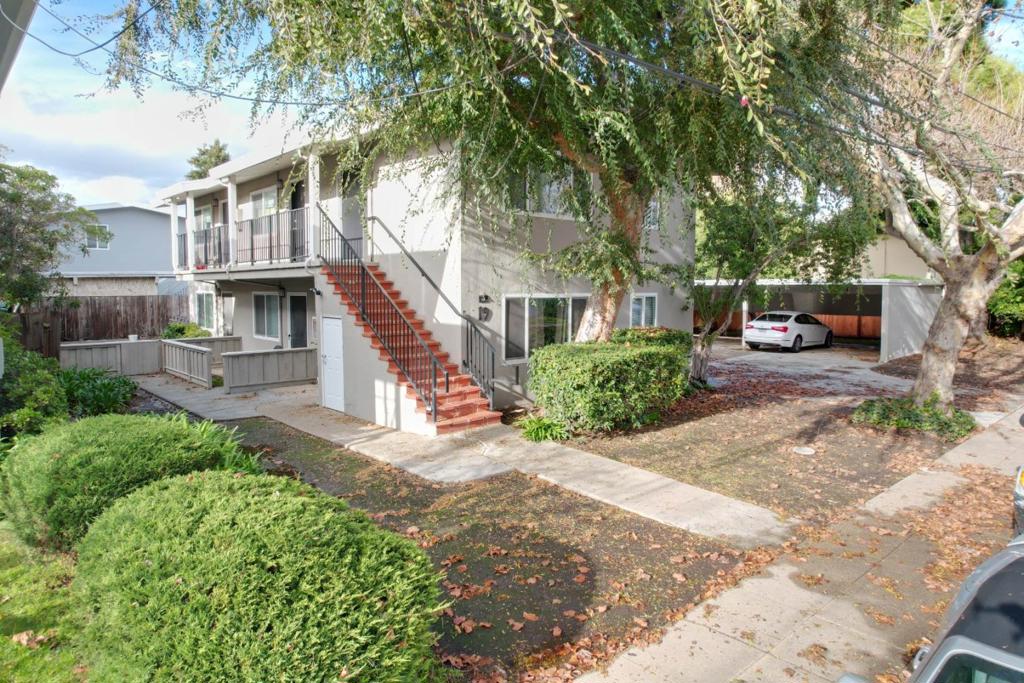 19 E 41st Place Property Photo 3