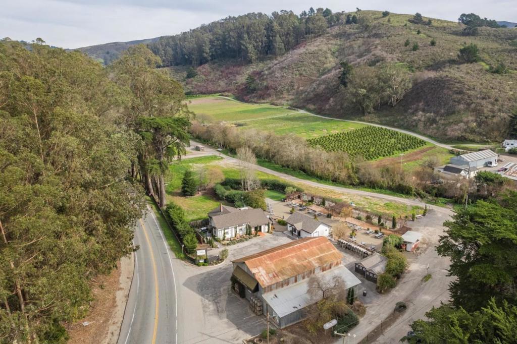 12341 San Mateo Road Property Photo 3