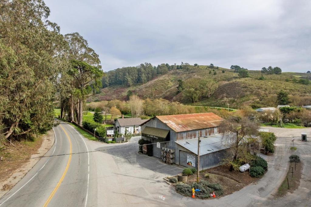 12341 San Mateo Road Property Photo 8
