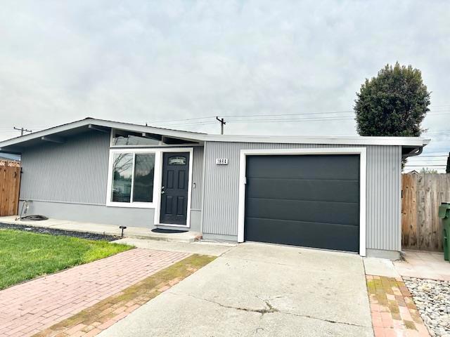 1864 Loyola Drive Property Photo 3