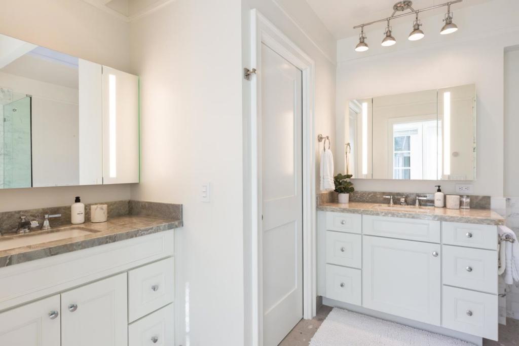 26334 River Park Place Property Photo 13