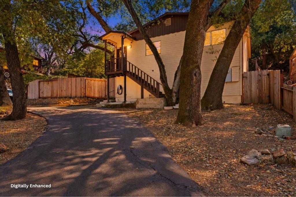 21430 Bertram Road Property Photo 3