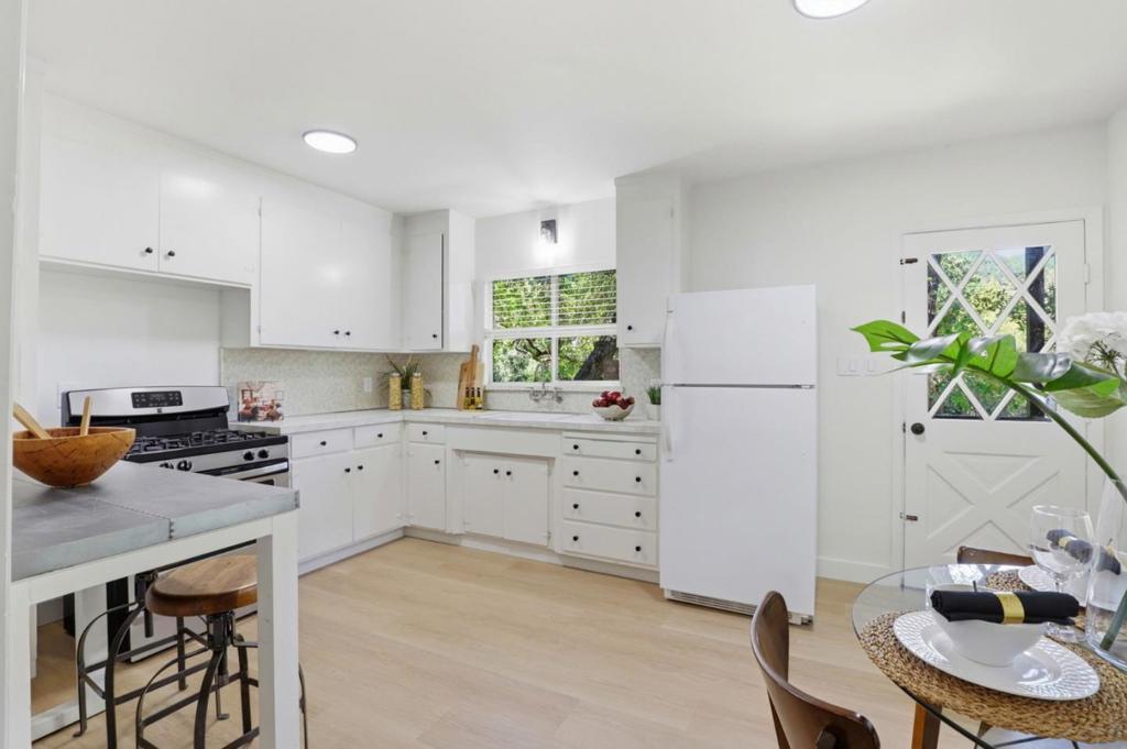 21430 Bertram Road Property Photo 4