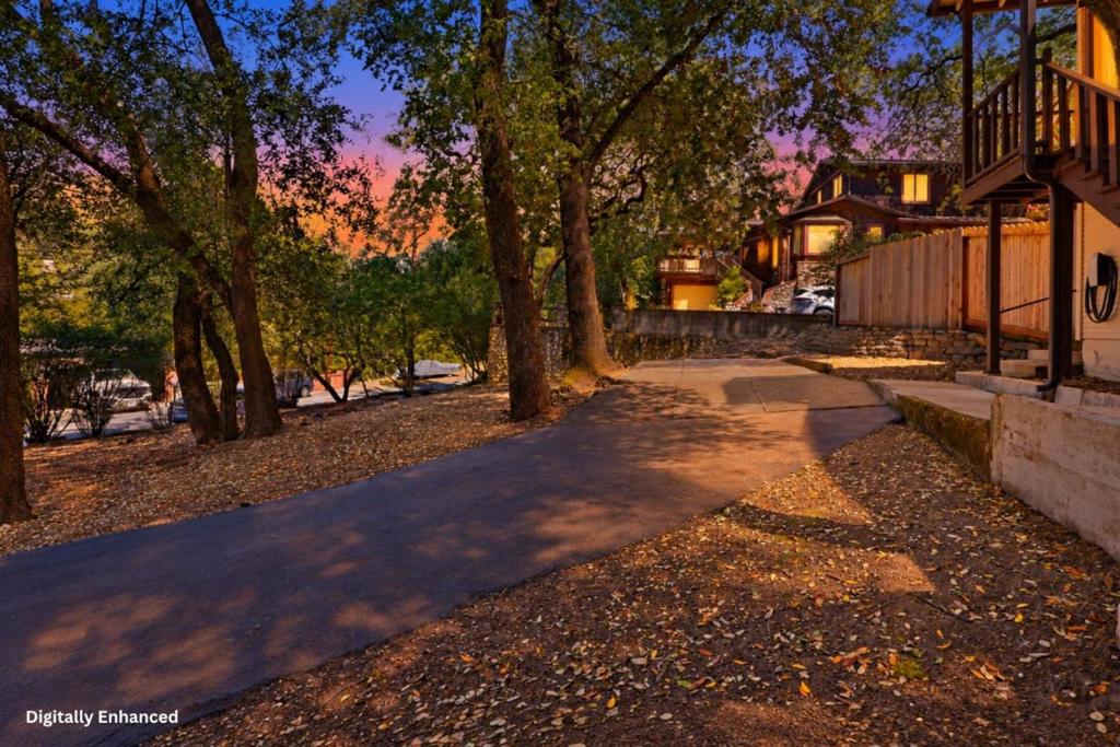 21430 Bertram Road Property Photo 4
