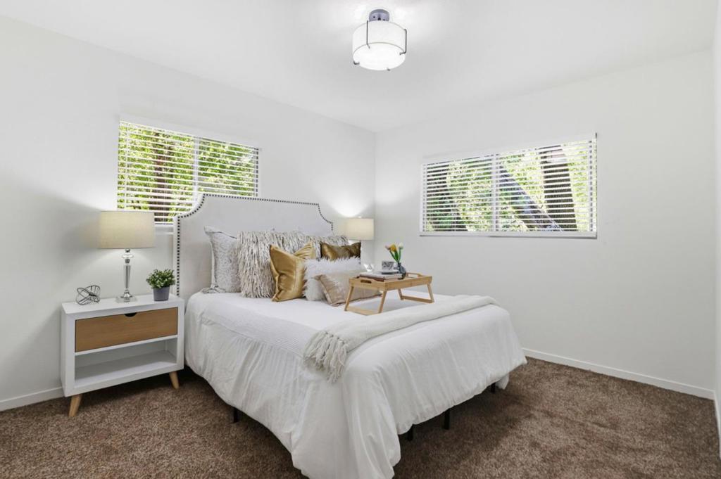 21430 Bertram Road Property Photo 16