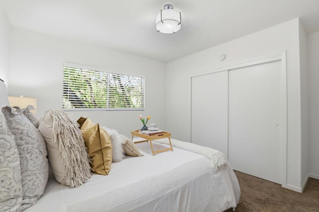 21430 Bertram Road Property Photo 17