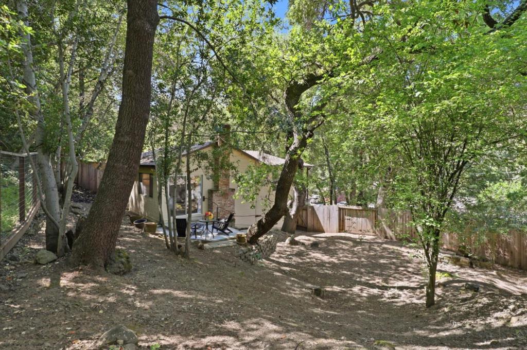 21430 Bertram Road Property Photo 22
