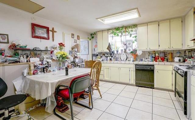 173 Clayton Avenue Property Photo 3