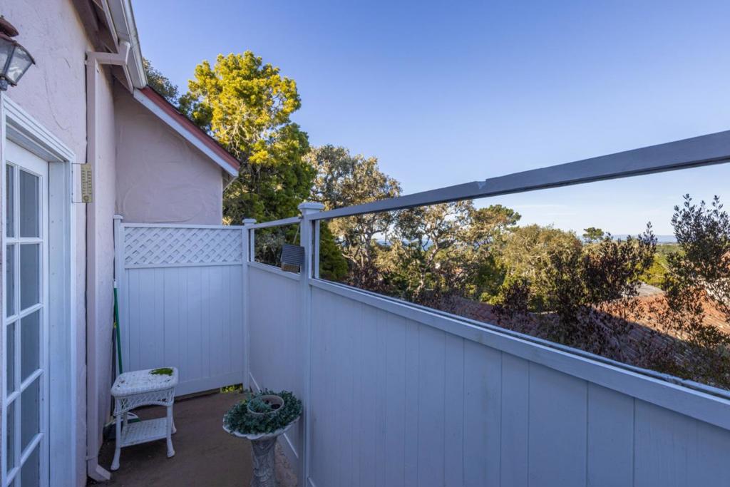 2962 Club Road Property Photo 11