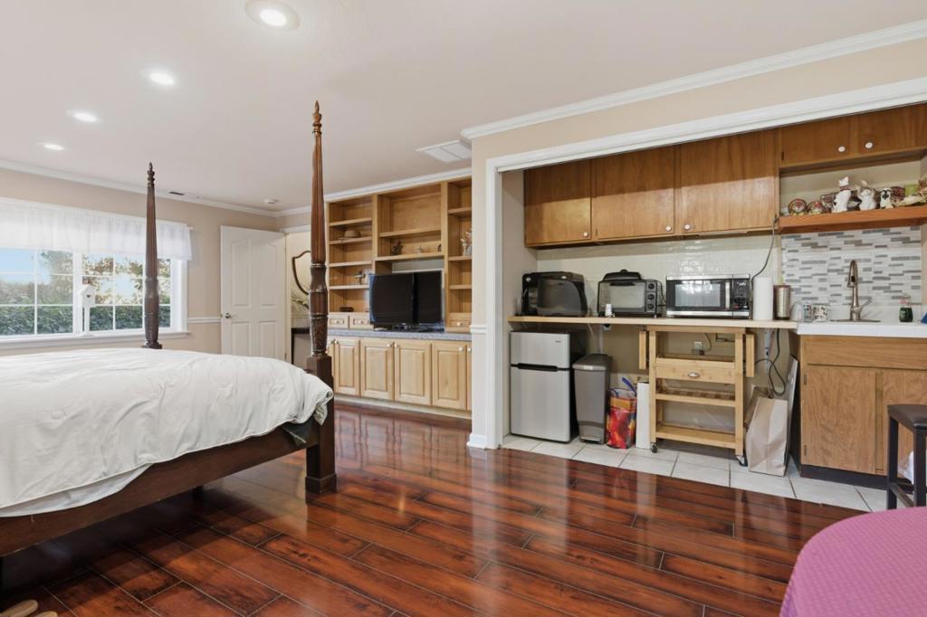 2962 Club Road Property Photo 23