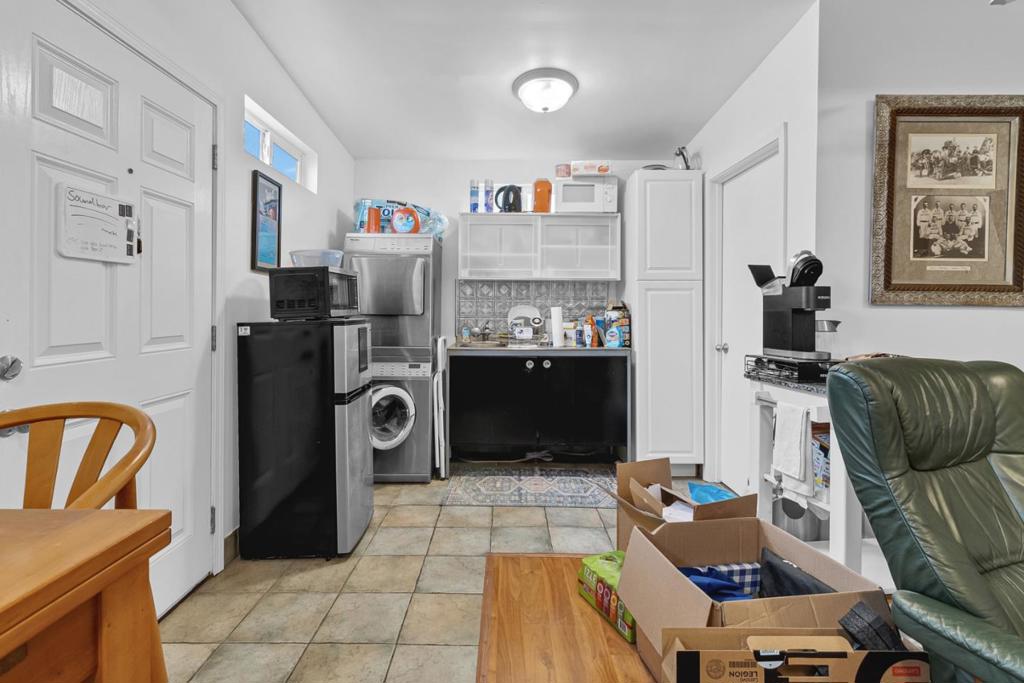883 Lighthouse Avenue Property Photo 34