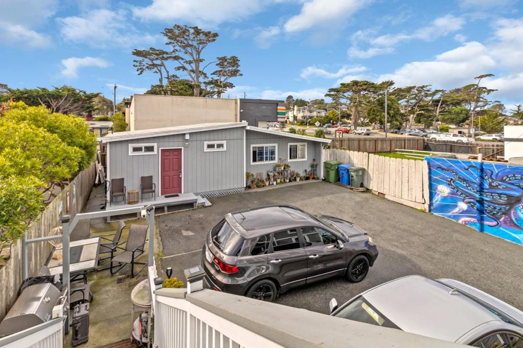 883 Lighthouse Avenue Property Photo 37