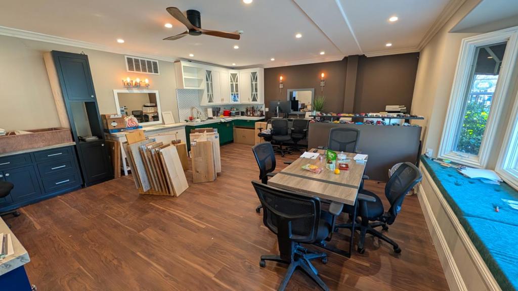 14598 Big Basin Way B Property Photo 4