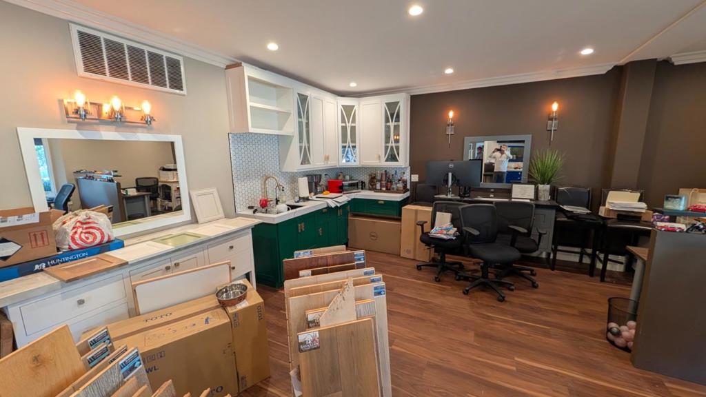 14598 Big Basin Way B Property Photo 5